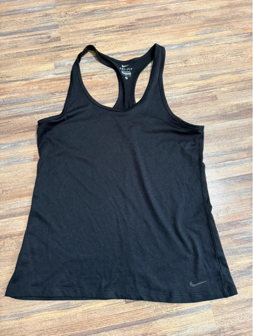 Nike women’s tank size medium